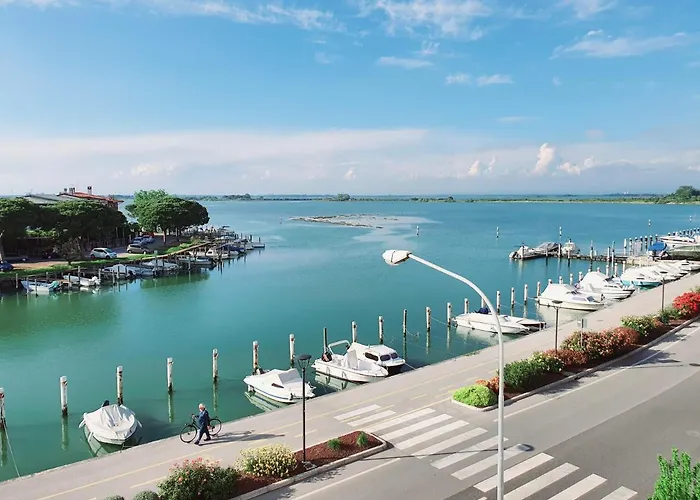 Capitol Apartmanhotel 4*