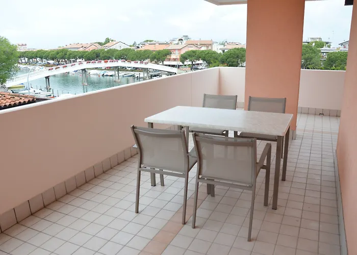 Apartmanhotel Capitol 4*