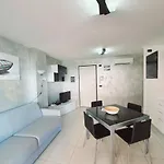 Capitol 4* Градо