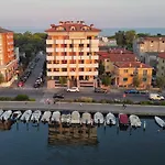Capitol Апарт-готель Градо