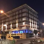 Capitol 4* Градо