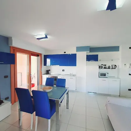 Aparthotel Capitol 4*