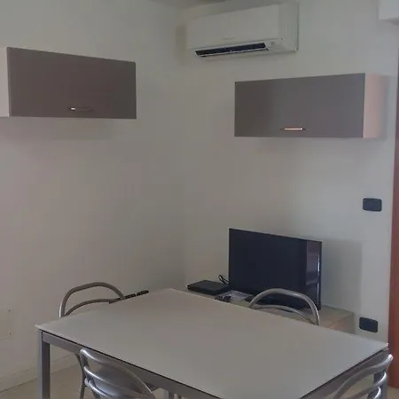 Aparthotel Capitol 4*