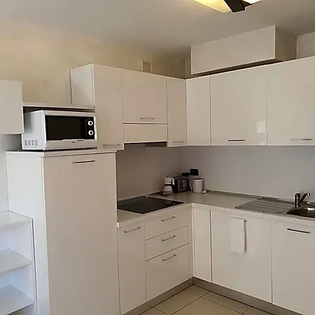 Apart-hotel Capitol 4*