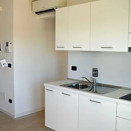 Capitol Aparthotel 4*